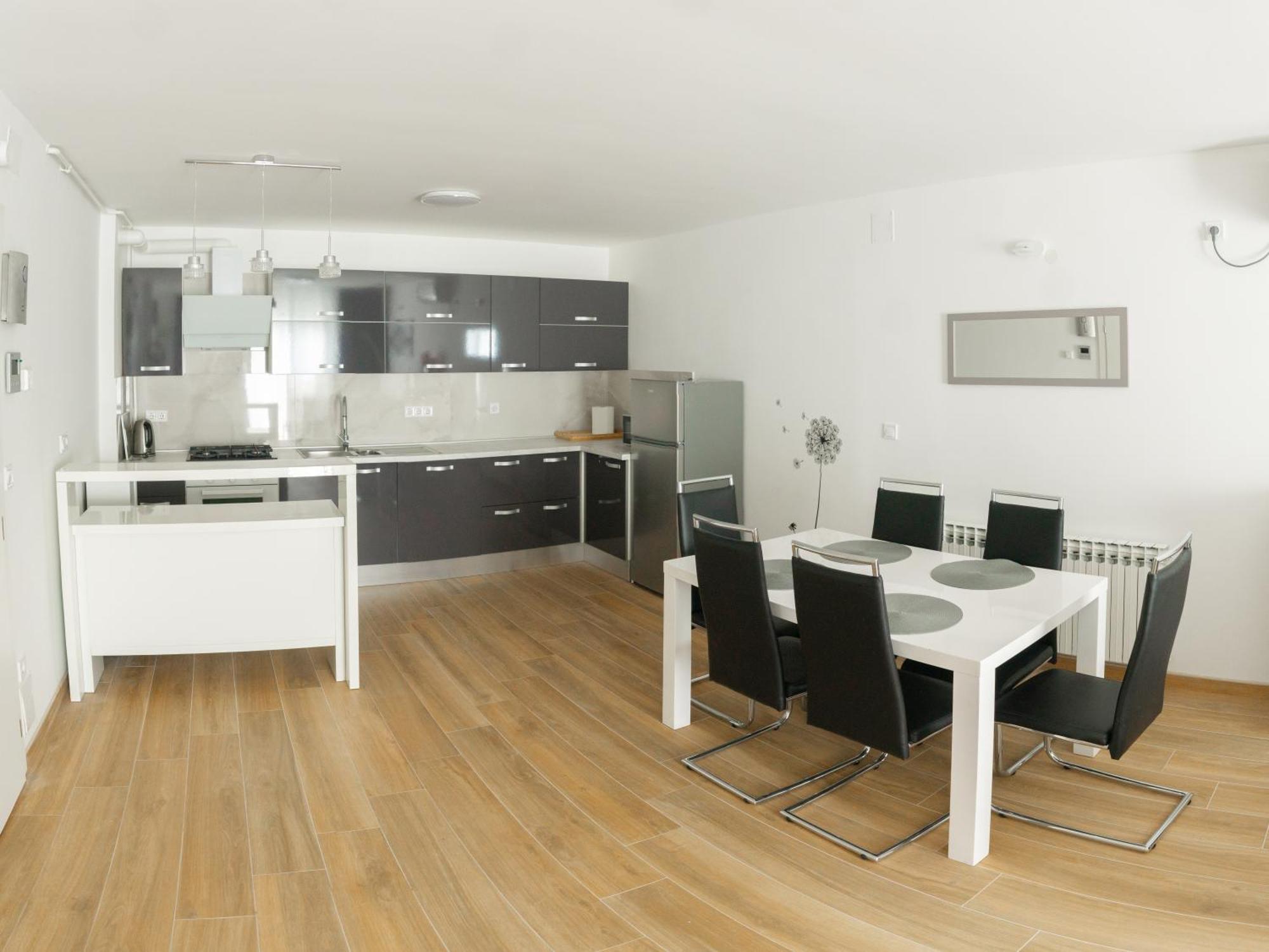Apartman Jastreb 2 *